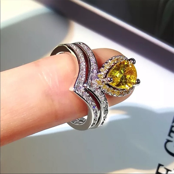 Ring 💍 Dazzling Yellow Zirconia 2pc Set - Picture 4 of 8